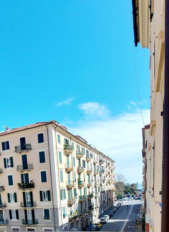 Ca' Mariuccia. Appartamento A Un Passo Dal Mare Savona Exteriör bild