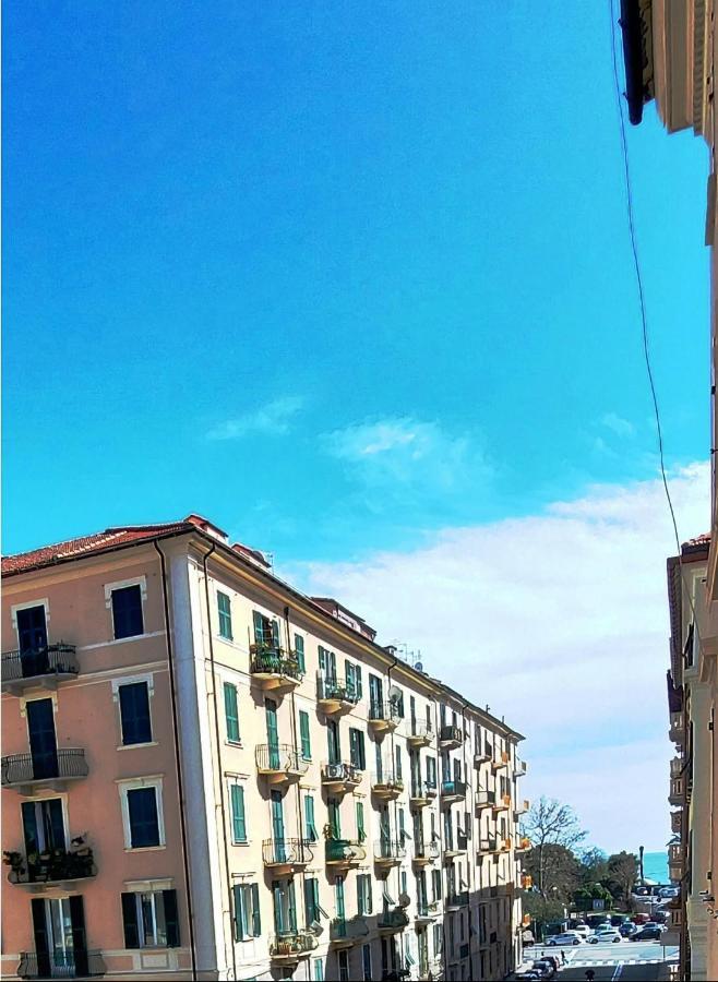 Ca' Mariuccia. Appartamento A Un Passo Dal Mare Savona Exteriör bild